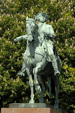 Bronze figurines Duke Karl Wilhelm Ferdinand, Loewenwall, Braunschweig, Lower Saxony, Germany