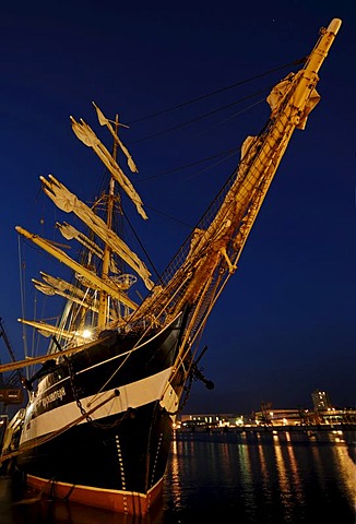 Night photograph of the Russian tall ship Krusenstern, Kruzenshtern in the port, Kiel Week 2008, Kiel, Schleswig-Holstein, Germany, Europe