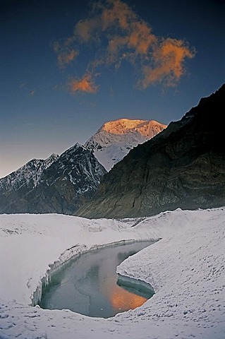 The mountain range Central Tian Shan is located in Kazakhstan