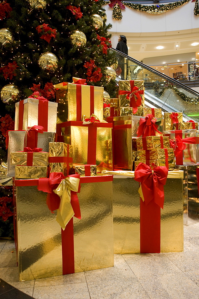 Christmas tree with gifts, mall, Neu Isenburg, Hesse, Germany