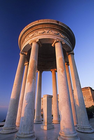 Mallorca residence Son Marroig - temple in evening light