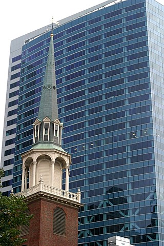 Old and new arranged together in the city center of Boston, Massachusetts.