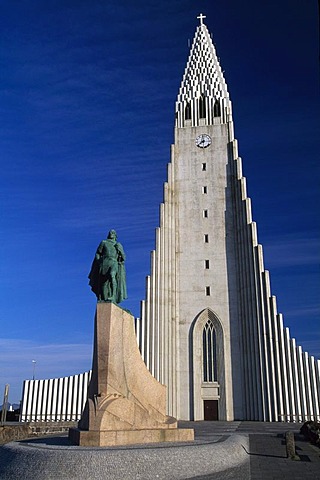 Halgrims church and Leifur Eriksson monument, Reykjavik, Iceland