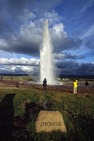 Strokkur Geysir , Laugarvatn, Iceland