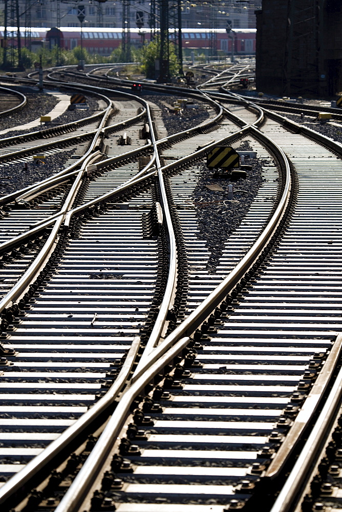 Shunt (railroad switch) and railroad tracks, rails