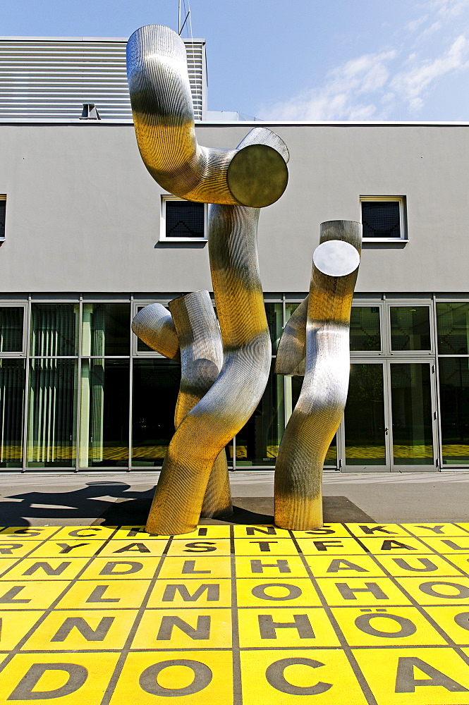 Dreiheit, Trinity Sculpture by Brigitte and Martin Matschinsky-Denninghoff in front of the in front of the Berlin Gallery, National Museum for Modern Art, Photography and Architecture, Berlin, Kreuzberg, Germany, Europe