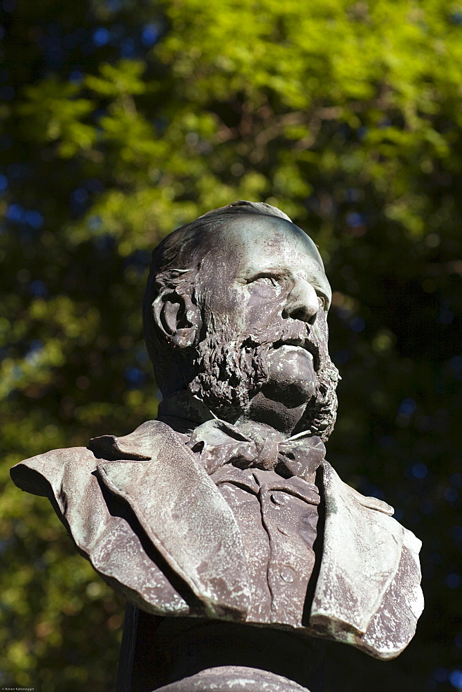 Stone bust on the grave of Arnold Ritter von Zenetti, 1824-1891, chief municipal building officer, Alter Suedfriedhof, old cemetery in Munich, Bavaria, Germany