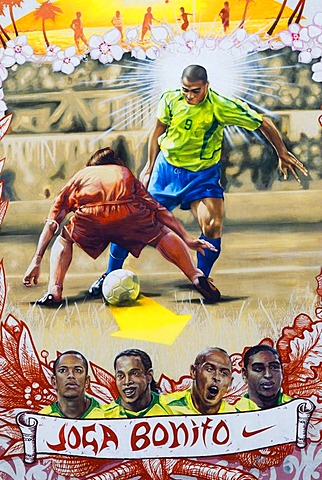 Graffiti, soccer players Ronaldo, Ronaldinho, wall of a building, Eastern Berlin, Germany