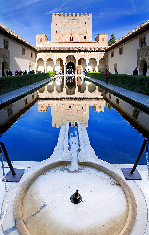 Patio de los Arrayanes (Court of the Myrtles), Alhambra fortress, Granada, Andalusia, Spain