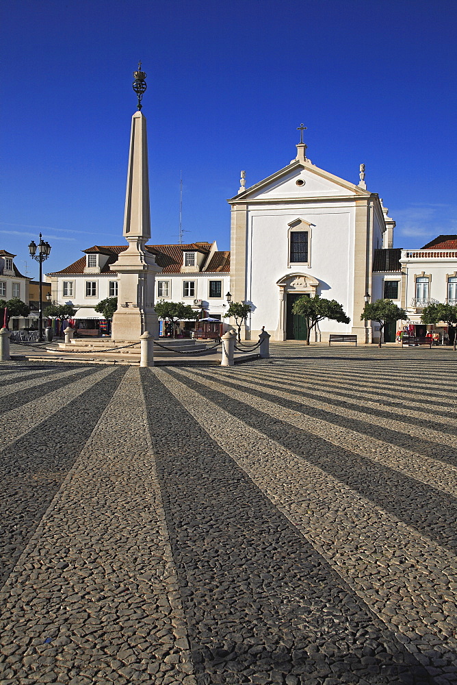 Square Praca do Marques de Pombal, Vila Real de Santo Antonio, Algarve, Portugal