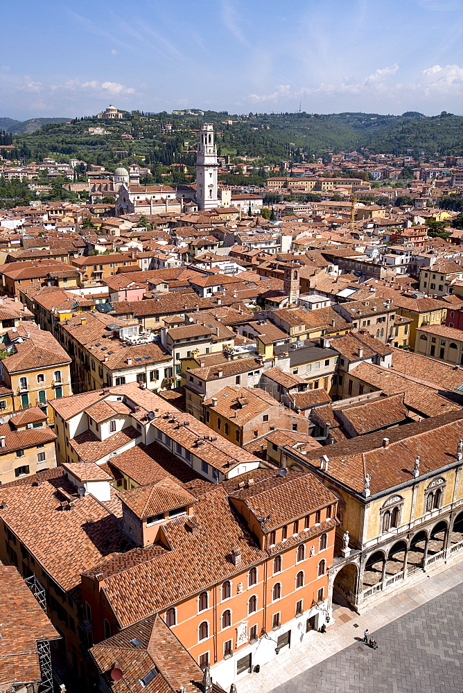 View from the Torre dei Lamberti down onto the city and the cathedral, Verona, Venice, Italy, Europe