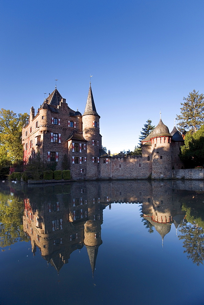 Satzvey Castle, Mechernich-Satzvey, Eifel, North Rhine-Westphalia, Germany, Europe