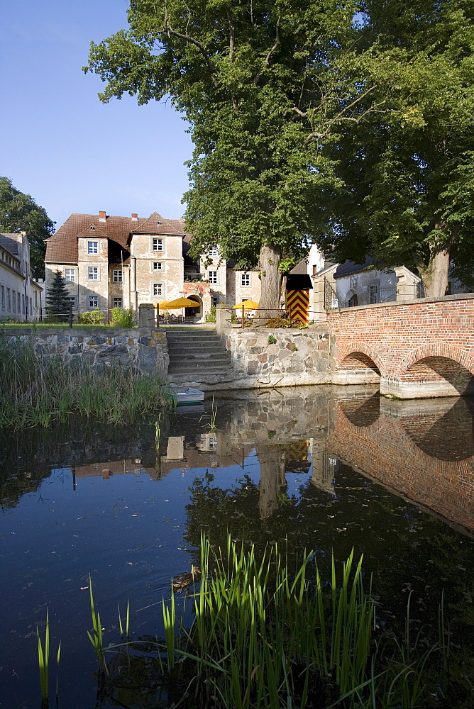 Moat around Mellenthin Castle, Usedom, Baltic Sea, Mecklenburg-Western Pomerania, Germany, Europe