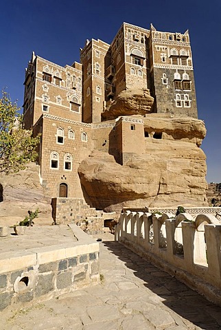 Dar al Hadschar, palace of iman Yachya at Wadi Darr, Dhar, Yemen