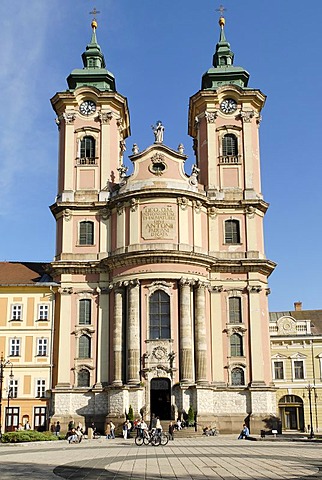 Baroque church of the Conventual Franciscans, citysquare of Eger, Hungaria