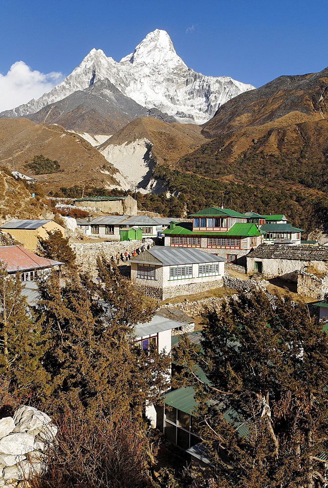 Sherpa village Pangboche with Ama Dablam (6856), Sagarmatha National Park, Khumbu, Nepal