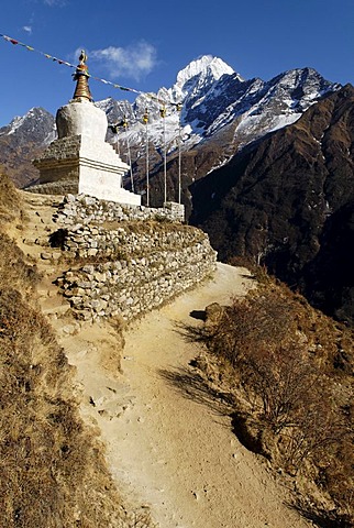 Historic stupa in front of Thamserku (6608), Sagarmatha National Park, Khumbu, Nepal