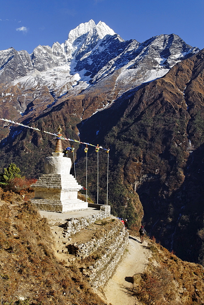 Historic stupa in front of Thamserku (6608), Sagarmatha National Park, Khumbu, Nepal