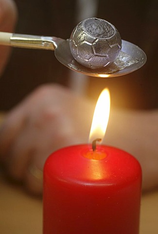 Lead pouring