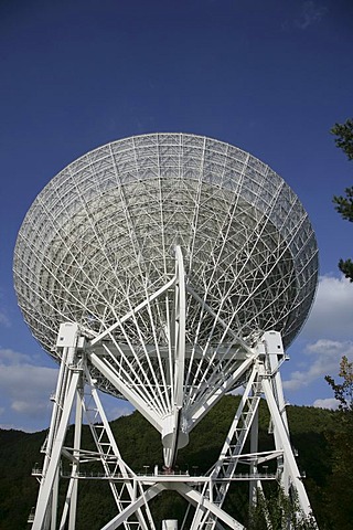 Radio Telescope from the Max-Planck-Instituts fuer Radioastronomie in Bad Muenstereifel-Effelsberg, Rhineland-Palatinate, Germany, Europe