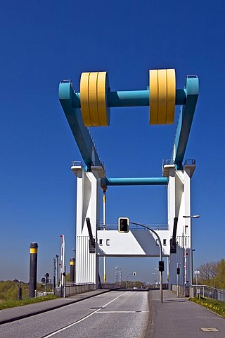 Bridge at the mouth of the Este River on the Elbe River, bascule bridge by the Este flood barrier, Cranz, Altes Land, Hamburg, Lower Saxony, Germany, Europe