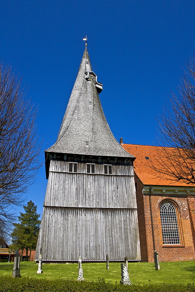 Historic St. Martini Church, Estebruegge, Altes Land fruit tree pruning area, Lower Saxony, Germany, Europe