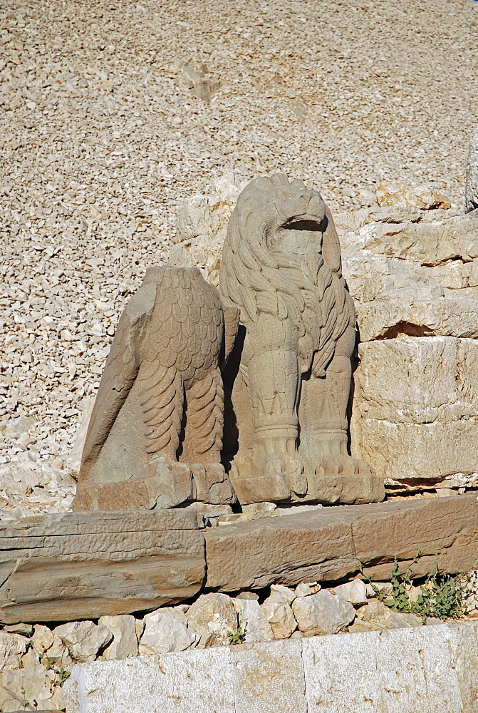 Tomb-sanctuary Nemrut Dagi, Anatolia, Turkey