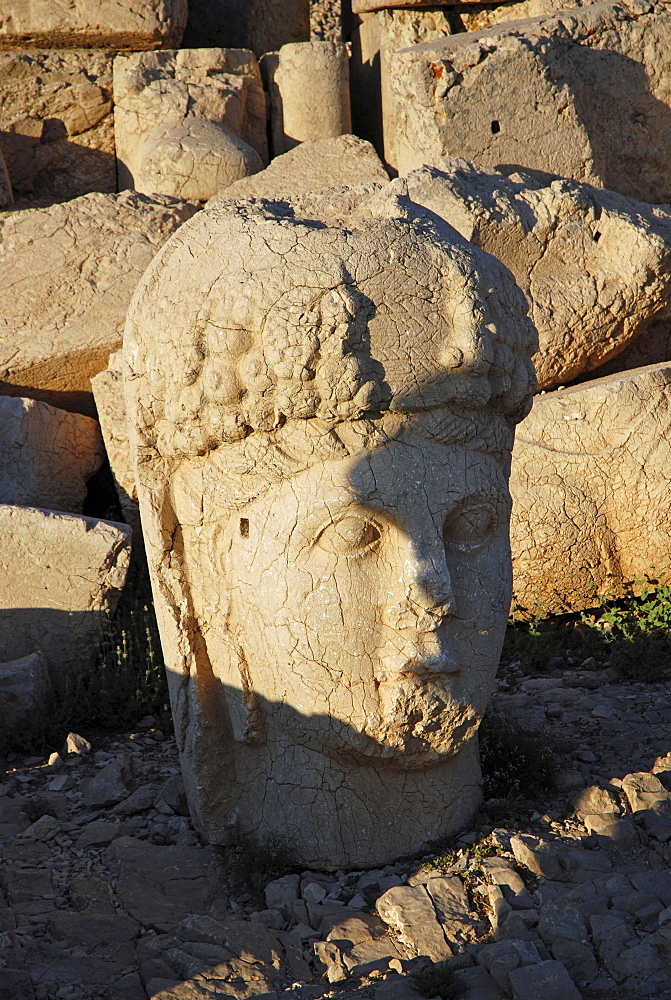 Tomb-sanctuary Nemrut Dagi, Anatolia, Turkey