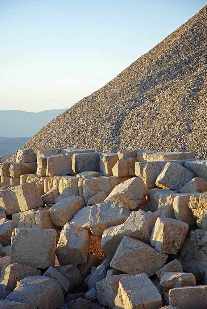 Tomb-sanctuary Nemrut Dagi, Anatolia, Turkey