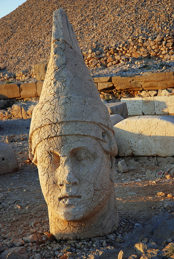 Tomb-sanctuary Nemrut Dagi, Anatolia, Turkey