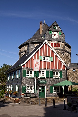 Kunststuben building and Batterieturm tower, Burg Castle, Burg an der Wupper, Solingen, Bergisches Land region, North Rhine-Westphalia, Germany, Europe