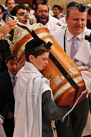 Jewish boy at the bar mitzvah ceremony, Jewish confirmation, in front of the Wailing Wall, Israel, Middle East, Orient