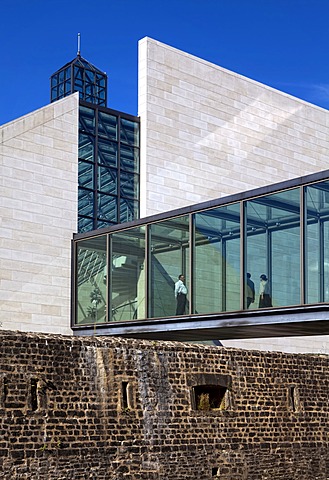 Historic Fort Thuengen or Draei Eechelen and the museum building of MusâˆšÂ©e d'Art Moderne Grand-Duc Jean, Mudam or Pei Museum, European quarter, Kirchberg plateau, Luxembourg City, Europe, PublicGround