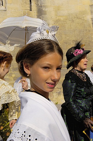 ArlâˆšÂ©siennes, Fete du Costume, Arles, Bouches du Rhone, Provence, France, Europe