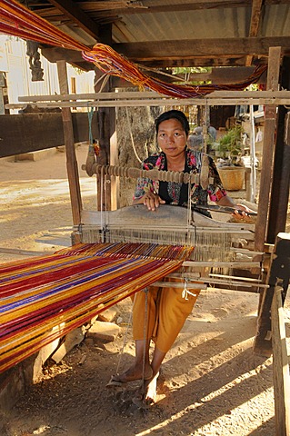 Loom on a farm in a village near Bagan, Myanmar, Burma, Southeast Asia, Asia