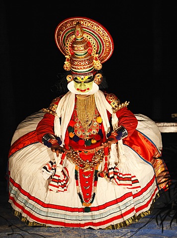 Kathakali dance, Pachcha or Pacha character, Kerala, southern India, Asia