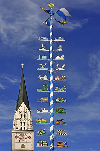 The May Pole of Pfaffenhofen, the town's parish church of St. John the Baptist at back Pfaffenhofen, Upper Bavaria, Bavaria, Germany, Europe