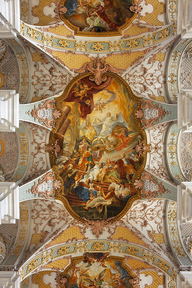 Arched ceiling of Heilig-Geist-Kirche church, one of the oldest churches in Munich, 1724-30 converted into a Baroque-style church, ceiling fresco by the Asam Brothers, Praelat-Miller-Weg street 3, Munich, Bavaria, Germany, Europe