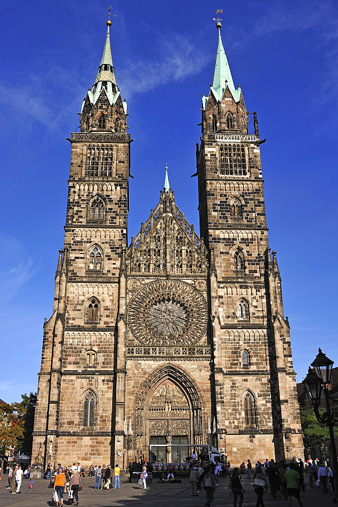 West facade of the Gothic Lorenzkirche church, built between 1250 and 1477, Lorenzer Platz square 10, Nuremberg, Middle Franconia, Bavaria, Germany, Europe, PublicGround