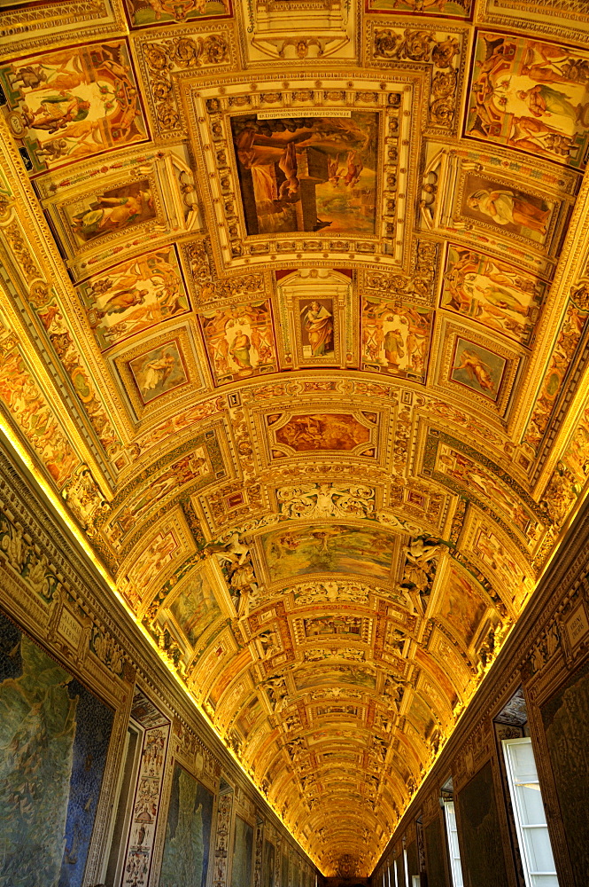 Ceiling, Gallery of Maps, Vatican Museums, Vatican, Rome, Italy, Europe