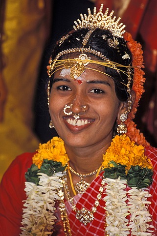 Robed bride, smiling, Tamil wedding, Pondicherry, Tamil Nadu, India, Asia