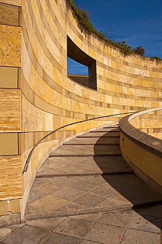 Neue Staatsgalerie, New State Gallery, by architect James Stirling, Stuttgart, Baden-Wuerttemberg, Germany, Europe, PublicGround