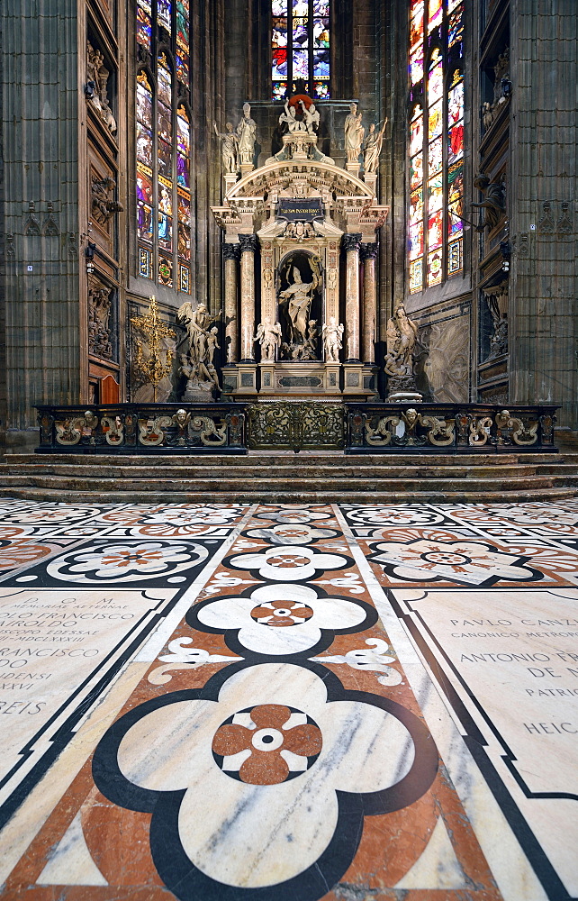 Altar, floor mosaic, Milan Cathedral, Milan, Lombardy, Italy, Europe