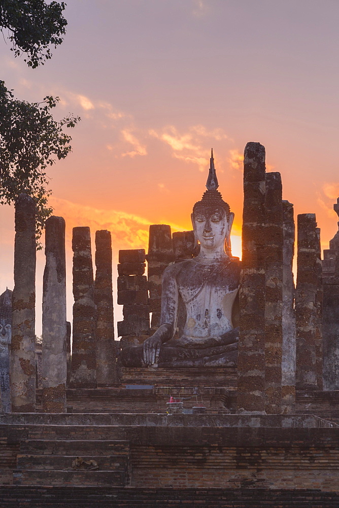 Wat Mahatat, Sukhothai historical park, Sukhothai, Thailand, Asia