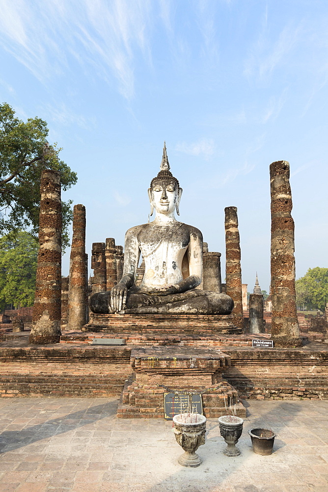 Seated Buddha statue at Wat Mahathat, Sukhothai historical park, Sukhothai, Thailand, Asia