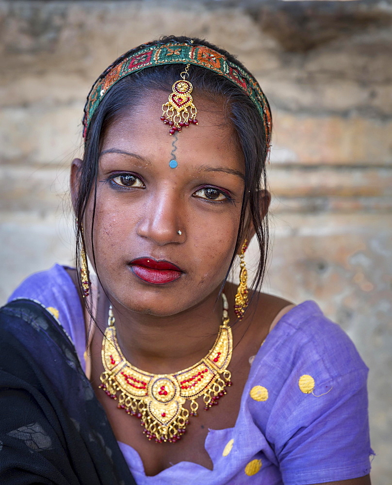 Young woman, portrait, Pushkar, Rajasthan, India, Asia