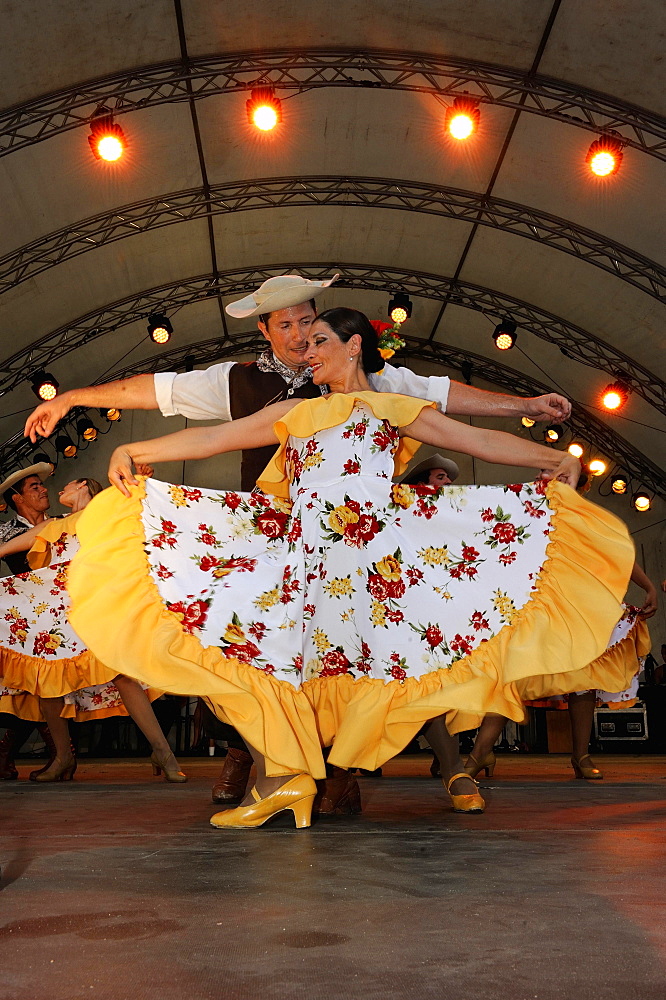 Folklore group Sentiemento Criollo dancing Argentine dances, folklore festival, Neustadt, Schleswig-Holstein, Germany, Europe