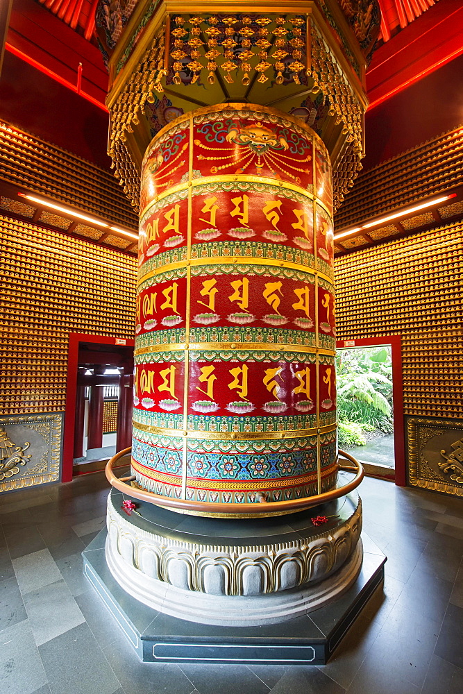 Vairocana Buddha Prayer Wheel in the Ten Thousands Buddhas Pavilion, Buddha Tooth Relic Temple, Chinatown, Singapore, Asia