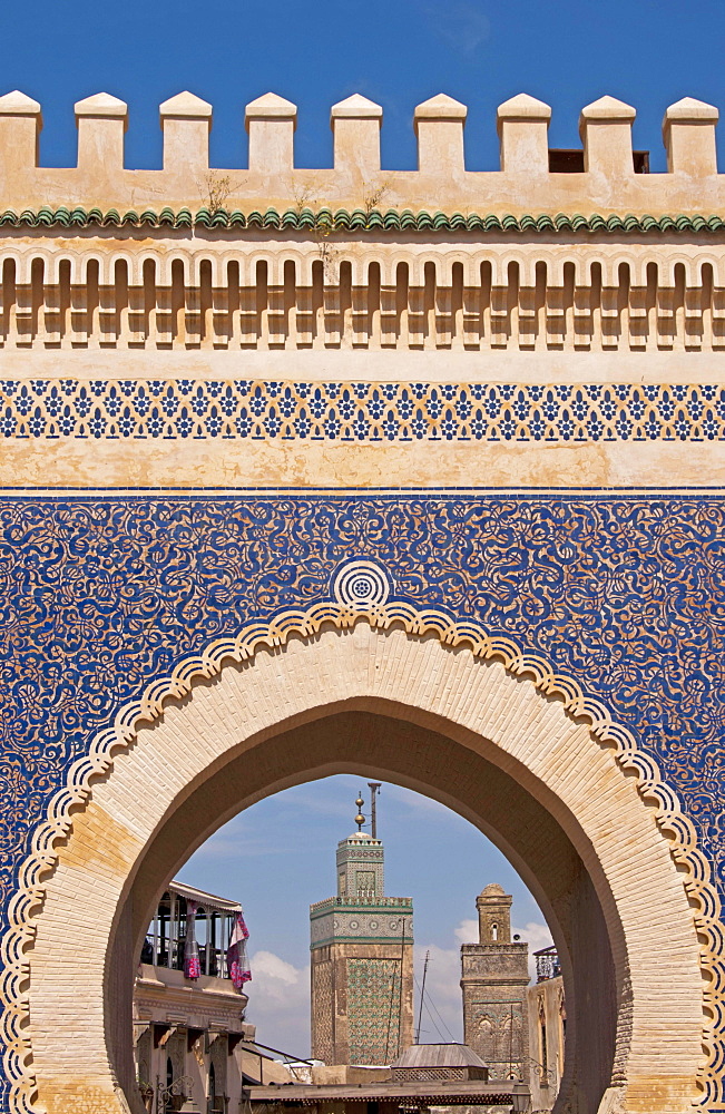 Bab Boujeloud, the gateway to the historic town centre or Medina, UNESCO World Cultural Heritage Site, Fes, Province of Fes, Morocco, Africa