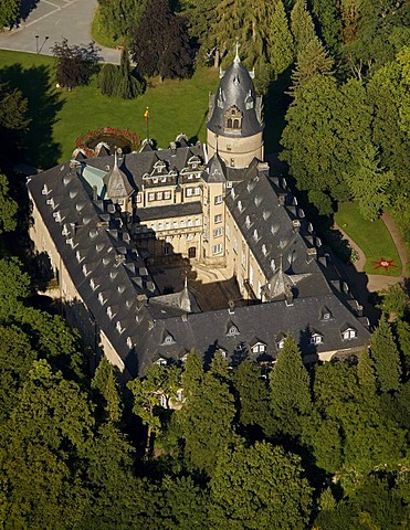 Aerial view, Fuerstliches Residenzschloss Detmold or Princely Residence castle Detmold, Ostwestfalen-Lippe, eastern Westphalia, North Rhine-Westphalia, Germany, Europe